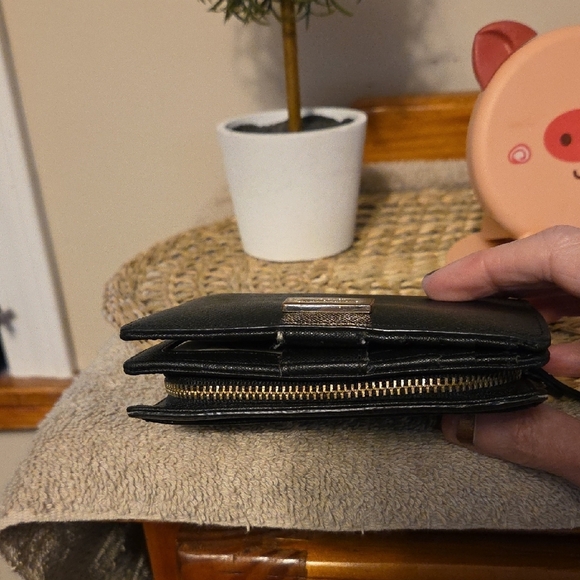 VEUC !!Kate Spade Black Textured Wallet Beautiful π - Picture 10 of 11